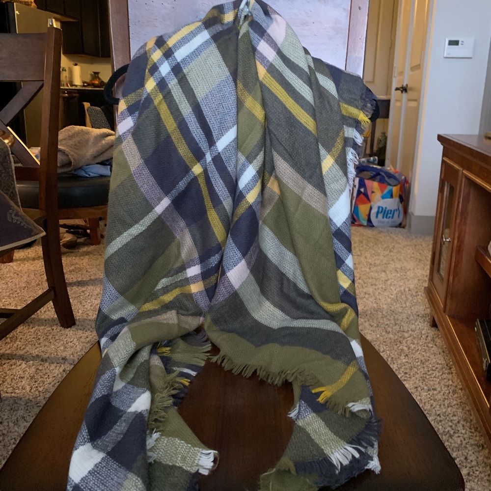 Plaid blanket scarf